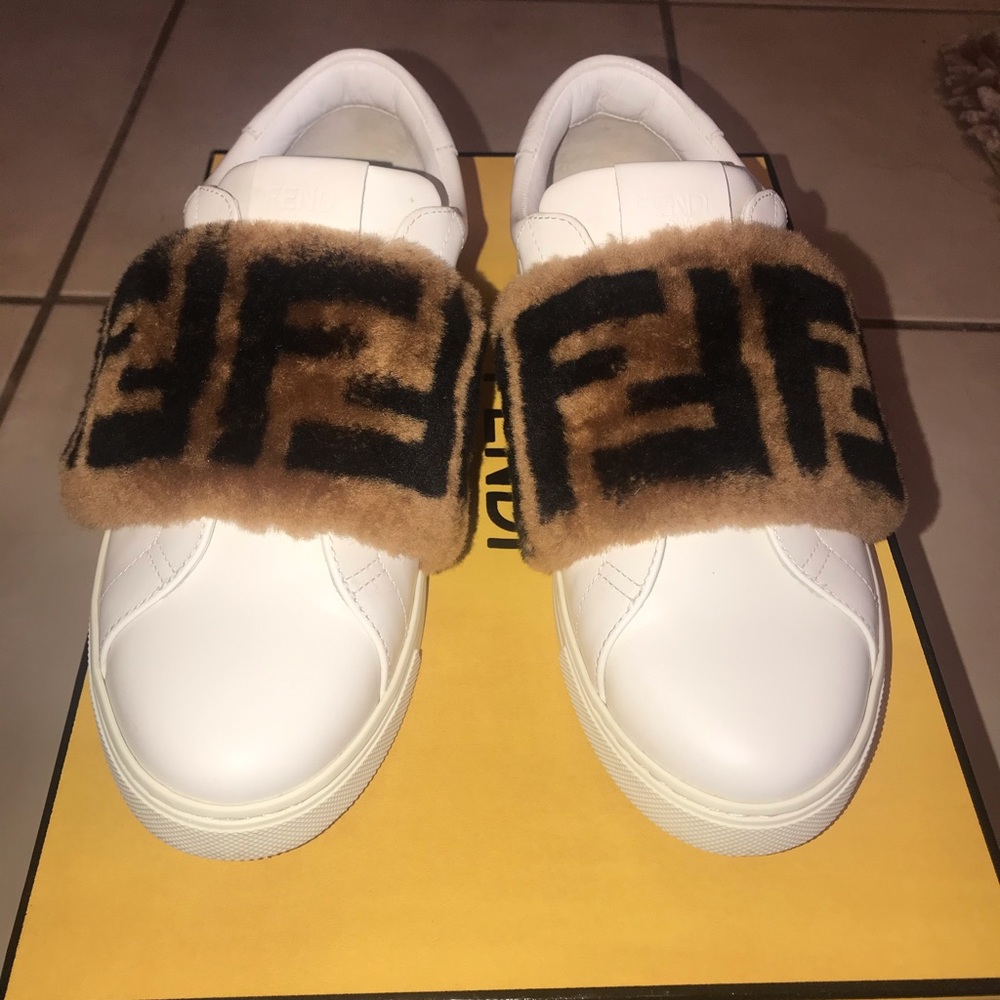 FENDI FF fur trim sneakers